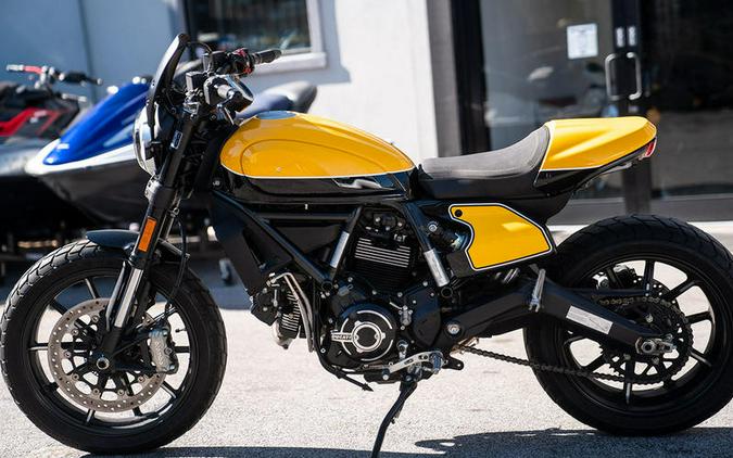 2019 Ducati Scrambler Full Throttle Review (11 Fast Facts)