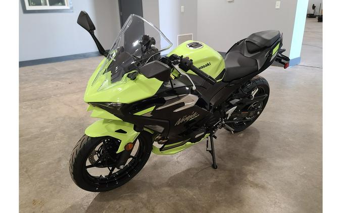 2026 Kawasaki Ninja® 500 SE ABS