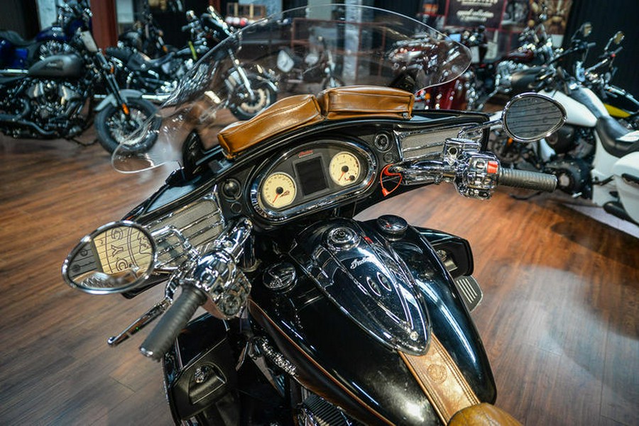 2016 Indian Motorcycle® Roadmaster® Thunder Black