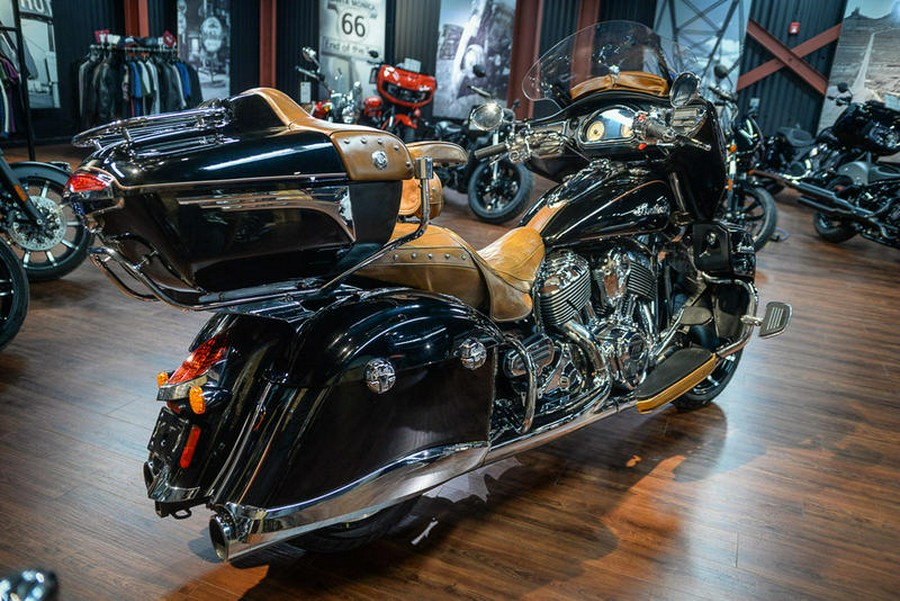 2016 Indian Motorcycle® Roadmaster® Thunder Black