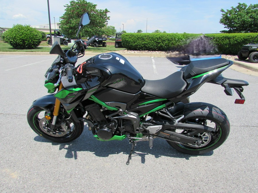 2024 Kawasaki ZR900MRFNL