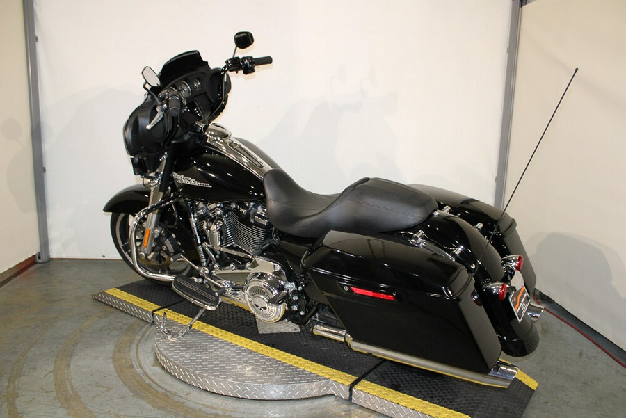 Used 2019 Harley-Davidson Street Glide Grand American Touring Motorcycle For Sale In Miami, Florida