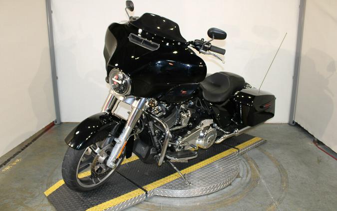 Used 2019 Harley-Davidson Street Glide Grand American Touring Motorcycle For Sale In Miami, Florida