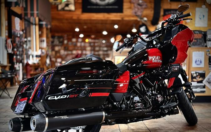 2026 Harley-Davidson® CVO Road Glide ST Citrus Heat Re-Entry