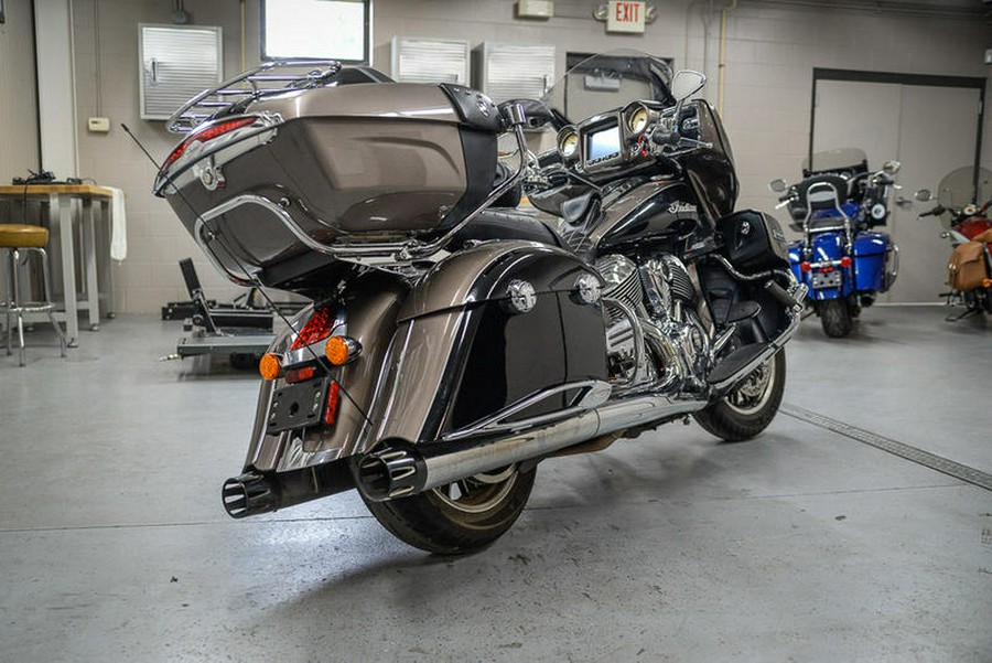 2018 Indian Motorcycle® Roadmaster® ABS Polish.Bronze Over Thund.Black w/Silver Pinst.