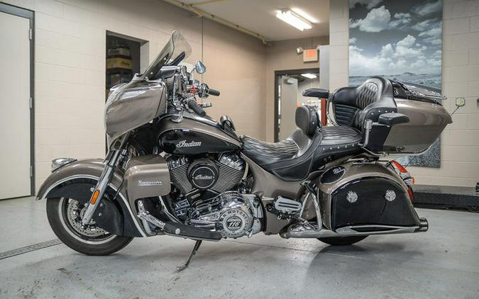 2018 Indian Motorcycle® Roadmaster® ABS Polish.Bronze Over Thund.Black w/Silver Pinst.