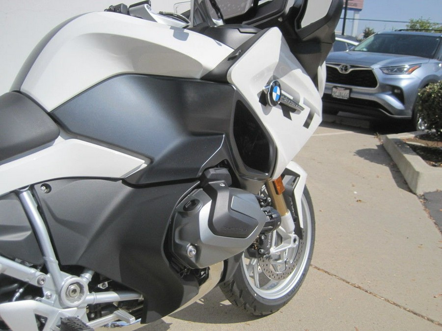 2024 BMW R 1250 RT Alpine White 3