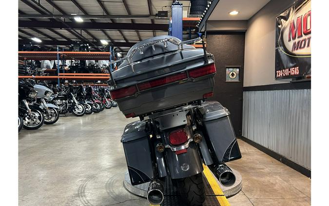 2011 CVO ROAD GLIDE ULTRA - Harley-Davidson®