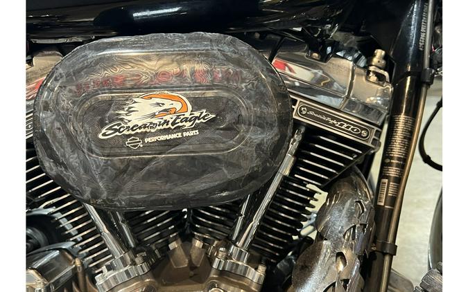 2011 CVO ROAD GLIDE ULTRA - Harley-Davidson®