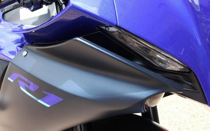 2023 Yamaha YZF-R1