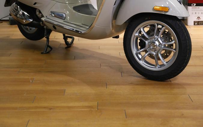 2027 Vespa GTS 310 SUPERAVVOLGENTE