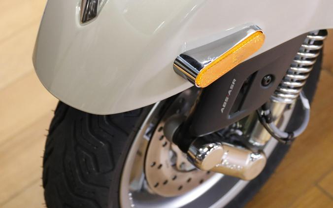 2027 Vespa GTS 310 SUPERAVVOLGENTE