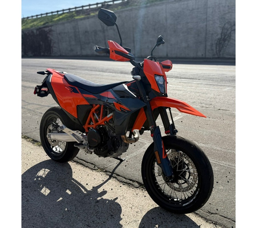 2026 KTM SMC 690 R