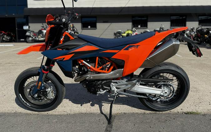 2026 KTM SMC 690 R