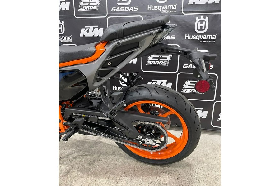 2024 KTM 390 Duke