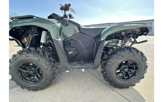 2024 Can-Am OUTLANDER PRO XU HD5