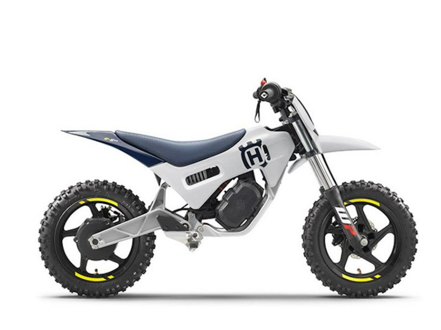 2025 Husqvarna EE 2