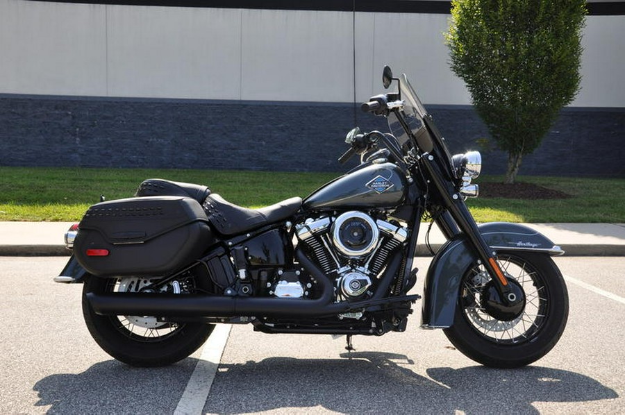 2025 Harley-Davidson® FLHC - Heritage Classic