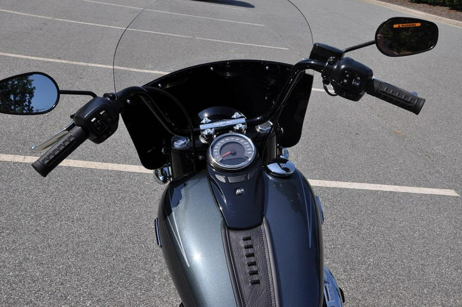 2025 Harley-Davidson® FLHC - Heritage Classic