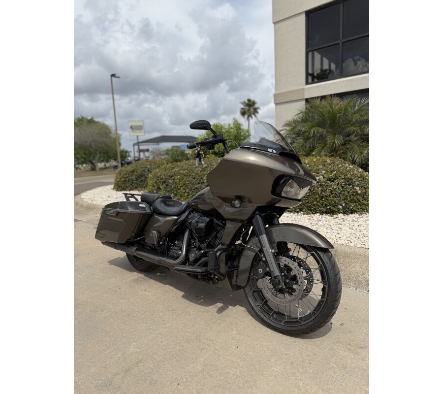 2021 Harley-Davidson CVO Road Glide Bronze Armor