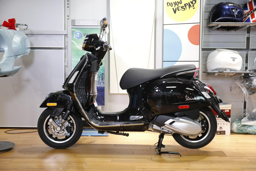 2027 Vespa GTS 310 SUPER