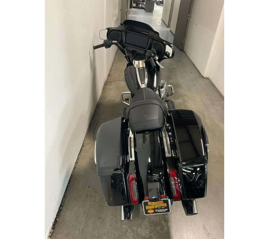 2025 Harley-Davidson® Street Glide® Vivid Black
