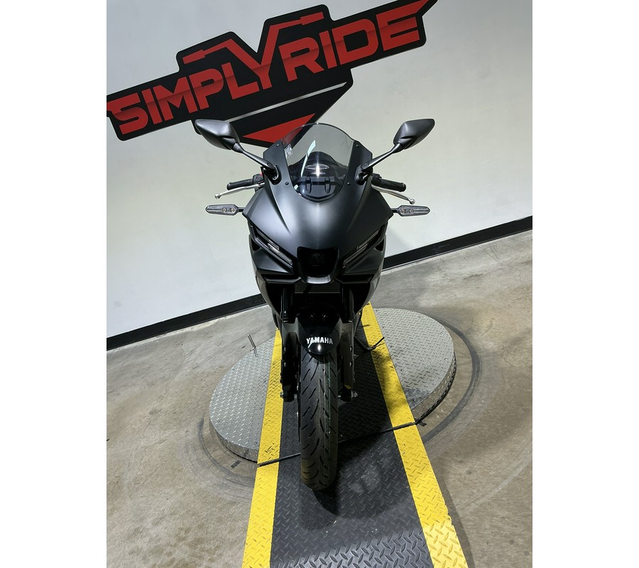 2025 Yamaha YZF-R3 ABS