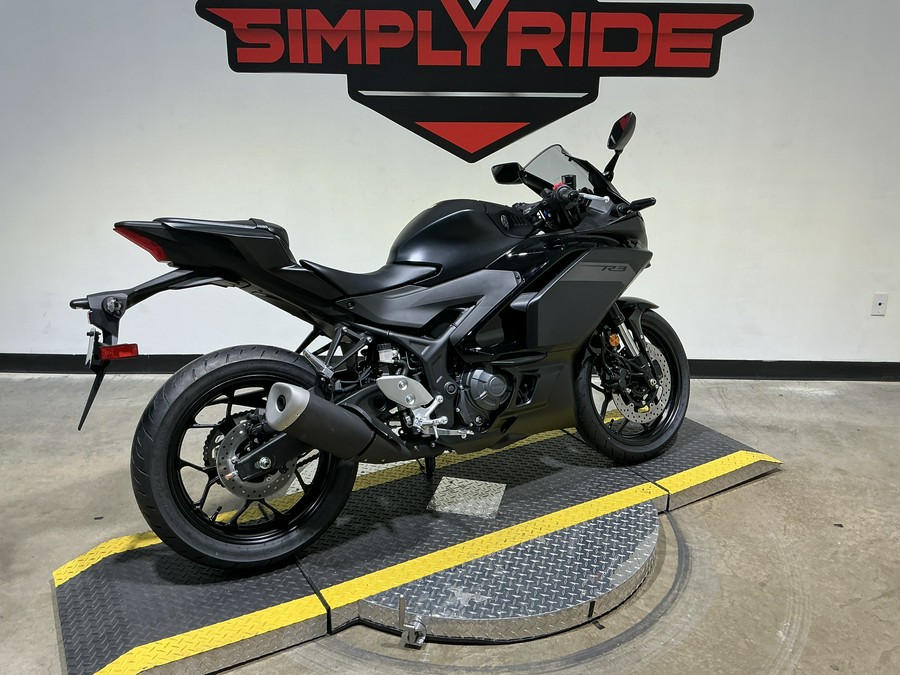 2025 Yamaha YZF-R3 ABS