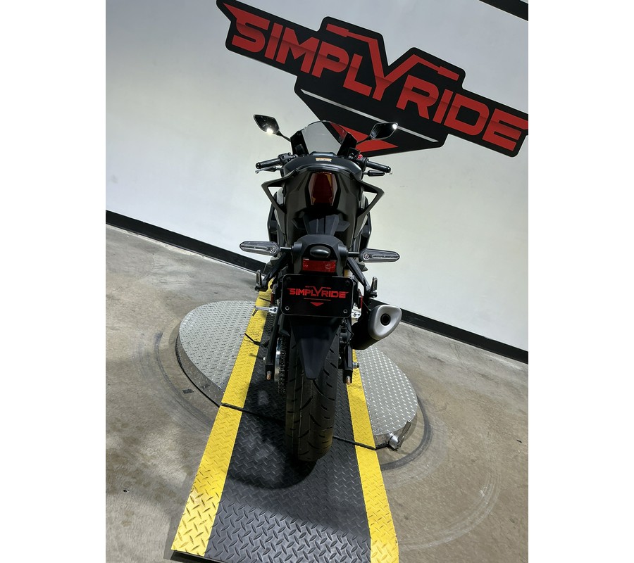 2025 Yamaha YZF-R3 ABS