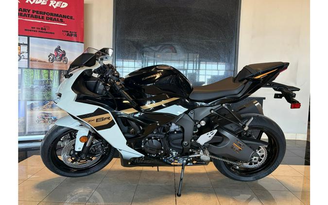 2026 Kawasaki NINJA ZX-6R BASE