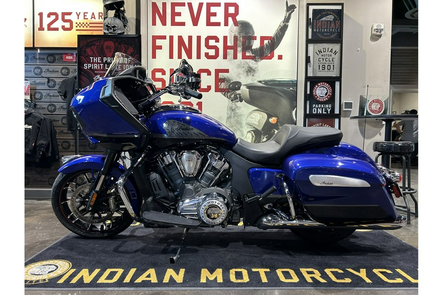 2022 CHALLENGER LIMITED, SPRT BLU/BLK MTLC, 49ST - Indian Motorcycle