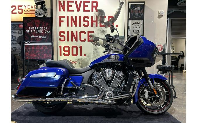 2022 Indian Motorcycle CHALLENGER LIMITED, SPRT BLU/BLK MTLC, 49ST