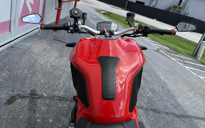 2021 Ducati Monster 1200 - 25992C