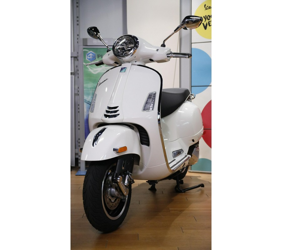 2027 Vespa GTS 310 SUPER