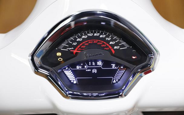 2027 Vespa GTS 310 SUPER