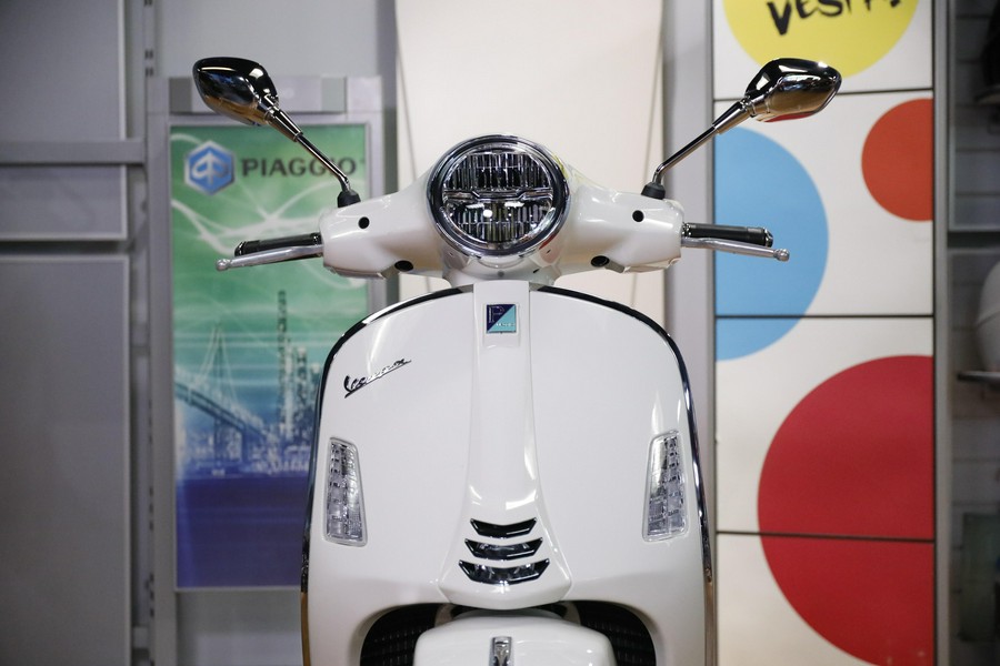 2027 Vespa GTS 310 SUPER