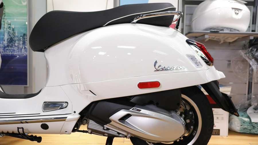 2027 Vespa GTS 310 SUPER