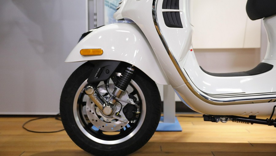 2027 Vespa GTS 310 SUPER