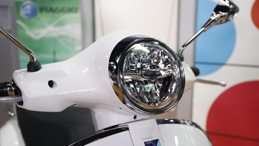 2027 Vespa GTS 310 SUPER