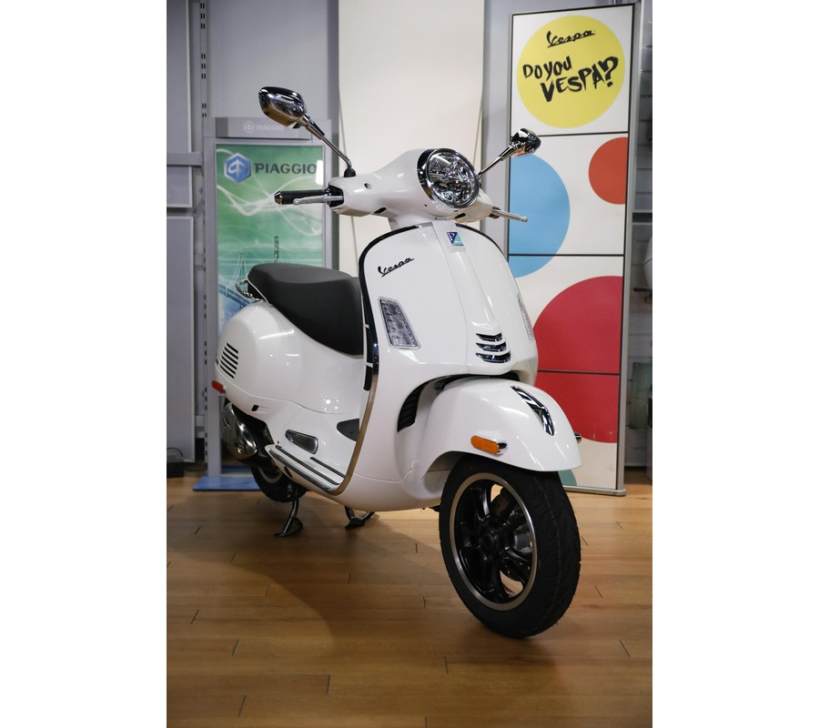2027 Vespa GTS 310 SUPER