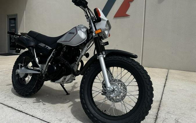 2027 Yamaha TW 200