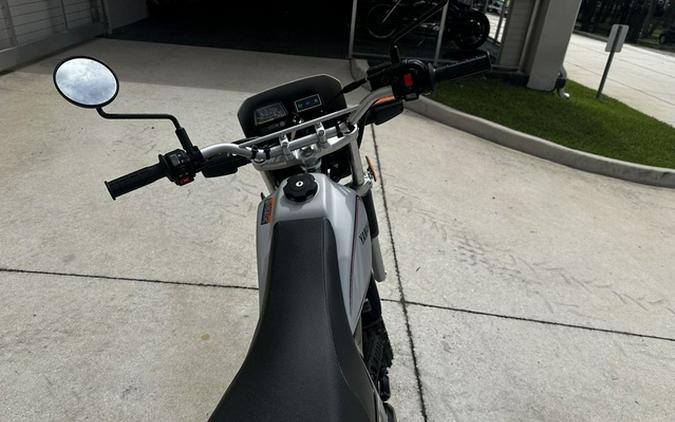 2027 Yamaha TW 200