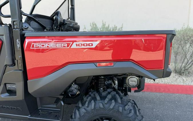 2026 Honda Pioneer 1000 Deluxe