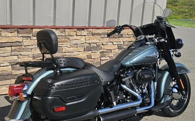 2020 Harley-Davidson® FLHCS - Heritage Classic 114