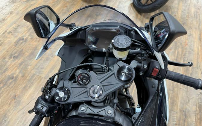 2026 Kawasaki Ninja ZX-6R ABS 1000 eS