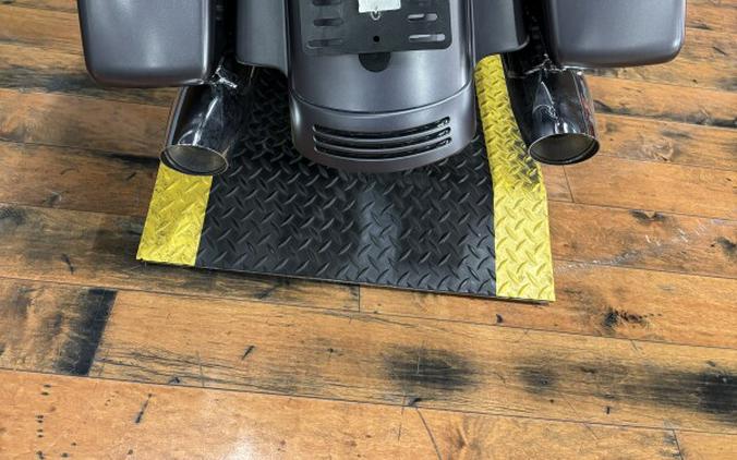 2015 Harley-Davidson® Street Glide® CHARCOAL SATIN