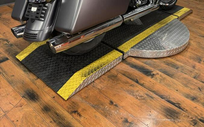 2015 Harley-Davidson® Street Glide® CHARCOAL SATIN