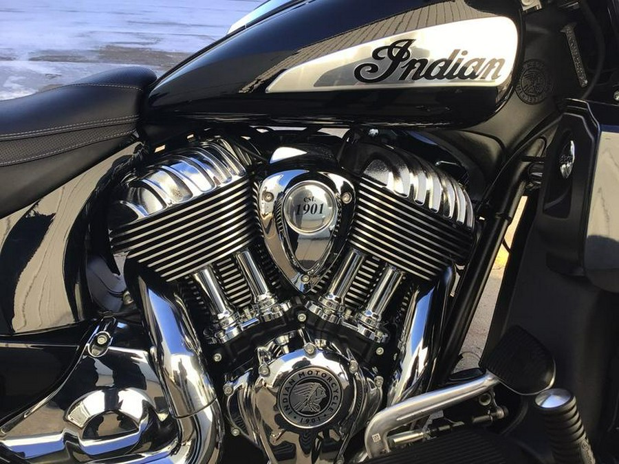 2021 Indian Motorcycle® Roadmaster® Limited Thunder Black Azure Crystal