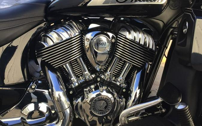 2021 Indian Motorcycle® Roadmaster® Limited Thunder Black Azure Crystal