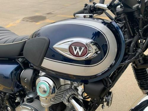 2020 Kawasaki W800 Review: Retro Motorcycle (14 Fast Facts)